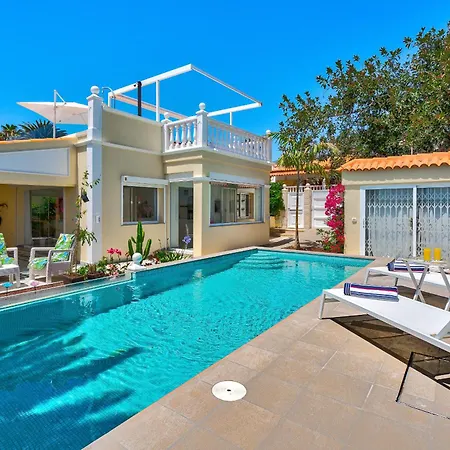 Bouganvilla Am Mit Pool * كالاو سالفاجي