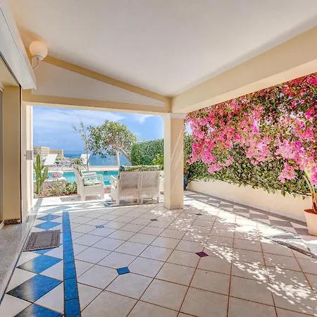Bouganvilla Am Mit Pool فيلة